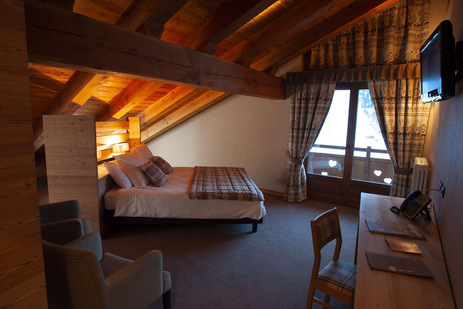 La Madonnina Del Gran Paradiso Wellness Hotel Cogne Luaran gambar